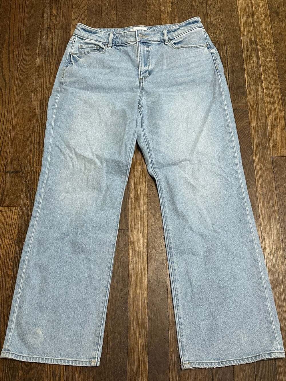 The Loft The Relaxed Straight Light Wash Jeans Size 30/10